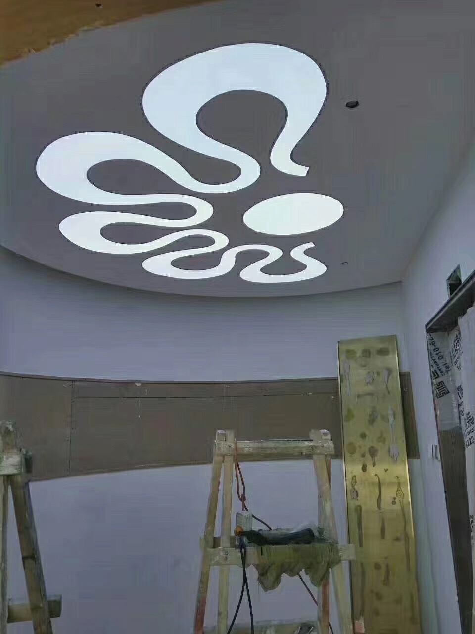 Translucent Shape Image